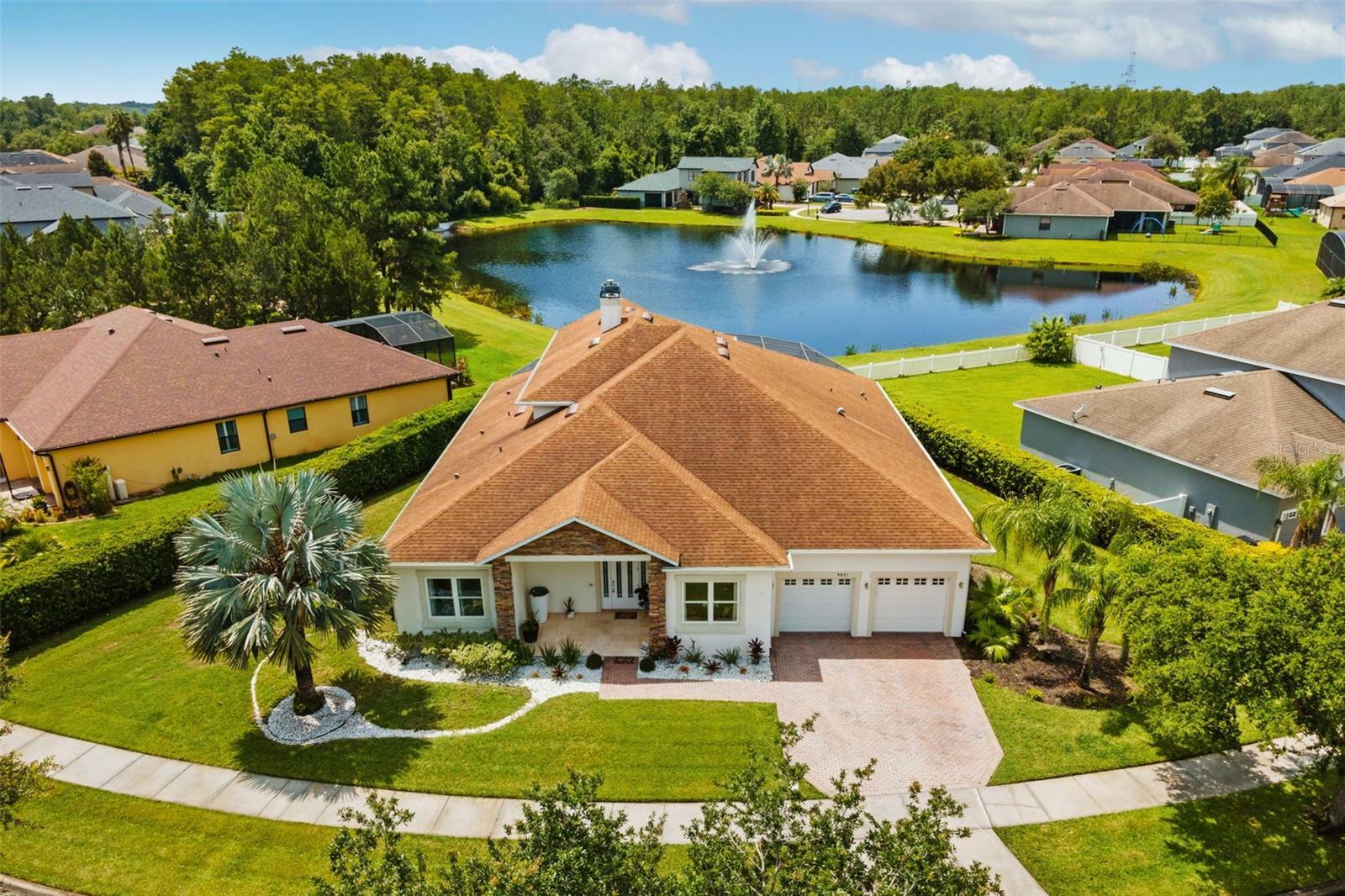Property Photo: 9821 Caroline Park Dr FL 32832