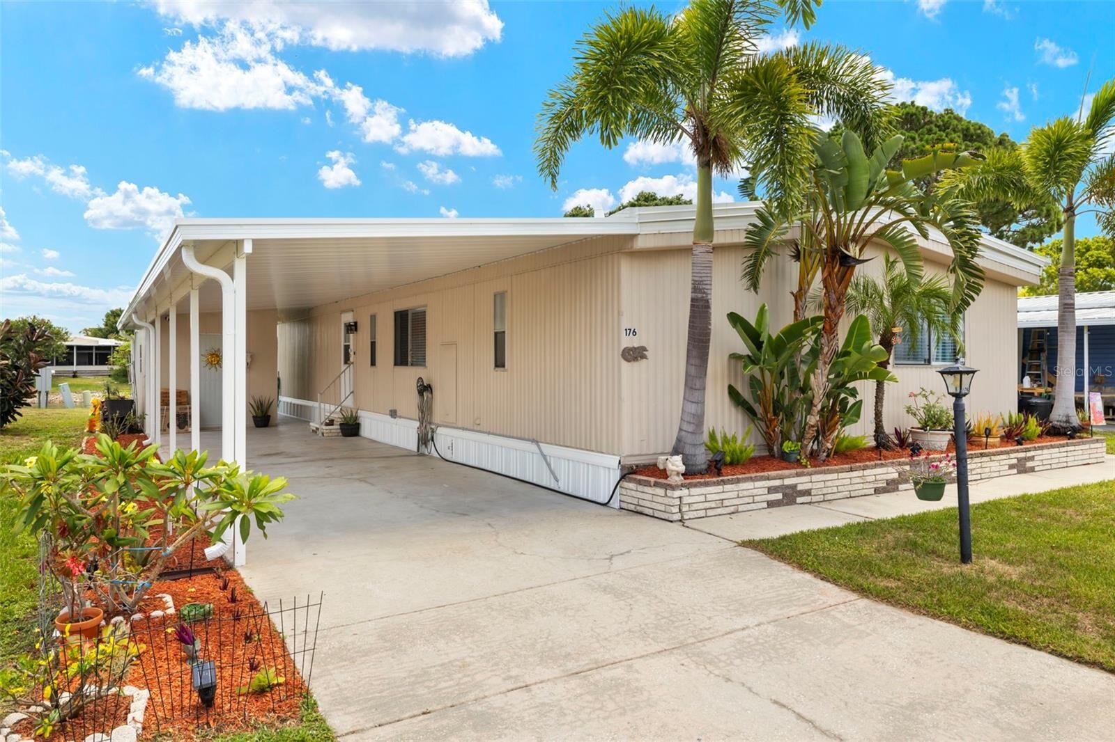 Property Photo:  6710 36th Avenue E 176  FL 34221 