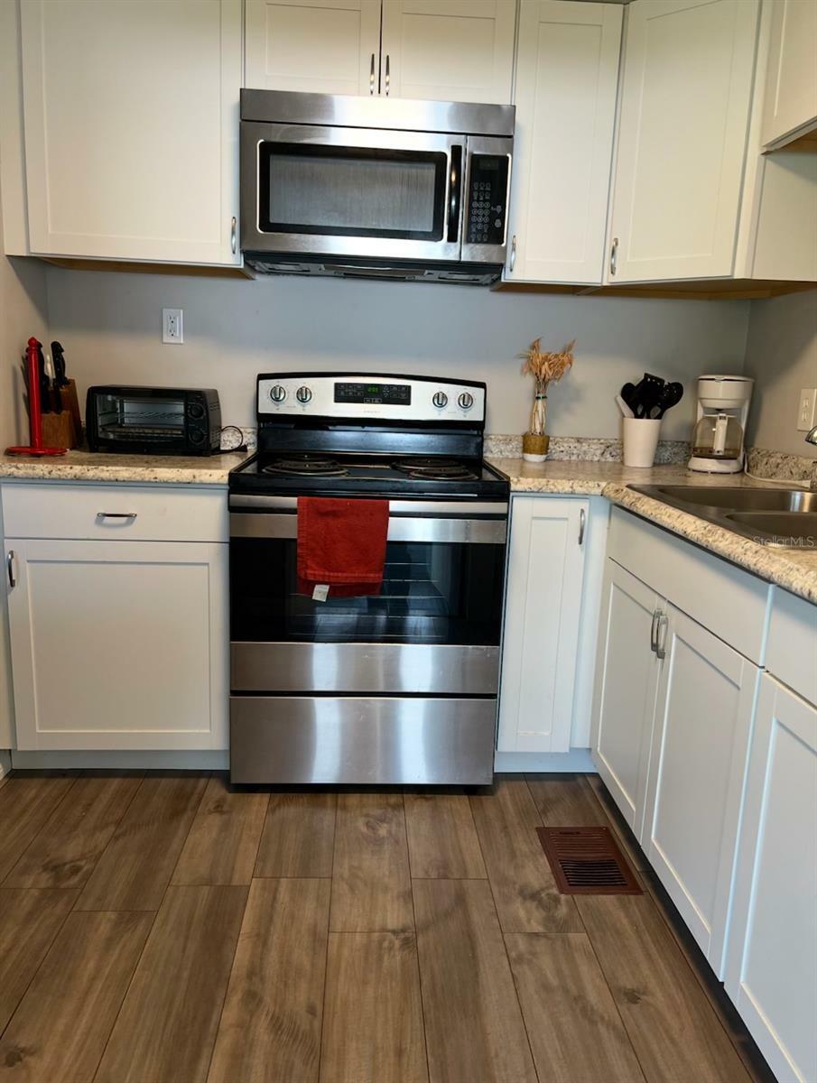 Property Photo: 214 Spanish Lakes Drive FL 34275