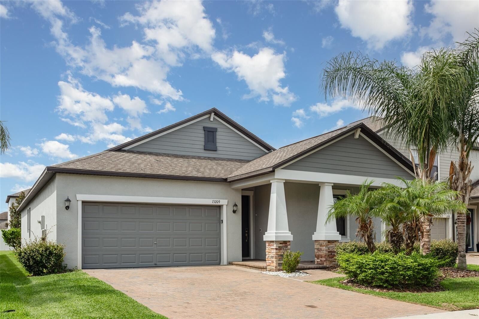 Property Photo:  13209 Haystack Court  FL 33579 