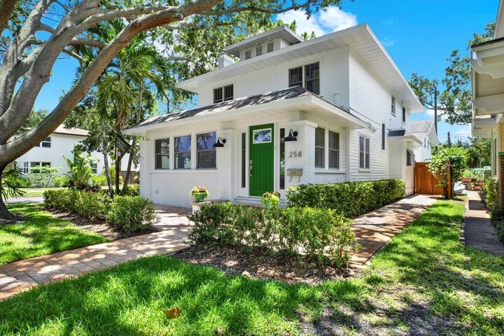 Property Photo:  258 14th Avenue NE  FL 33701 