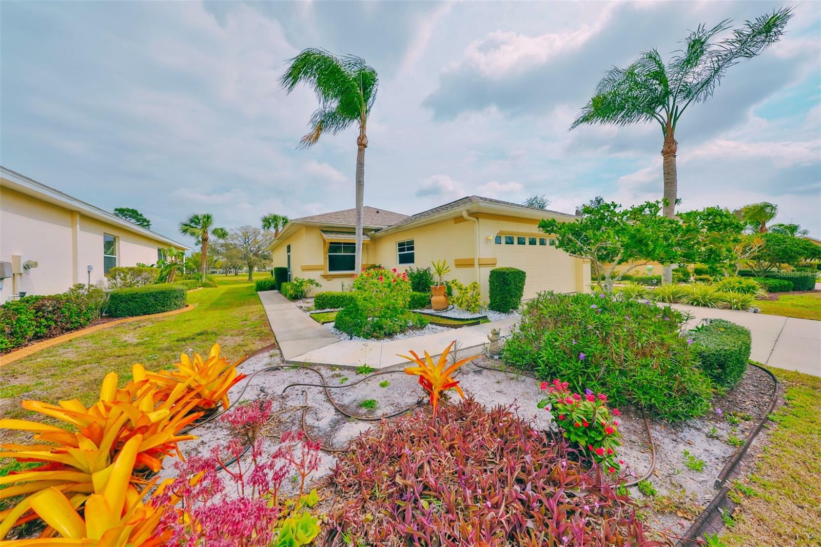 Property Photo: 1911 Sterling Glen Court FL 33573