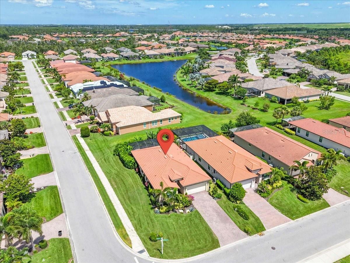 Property Photo: 4602 Royal Dornoch Circle FL 34211