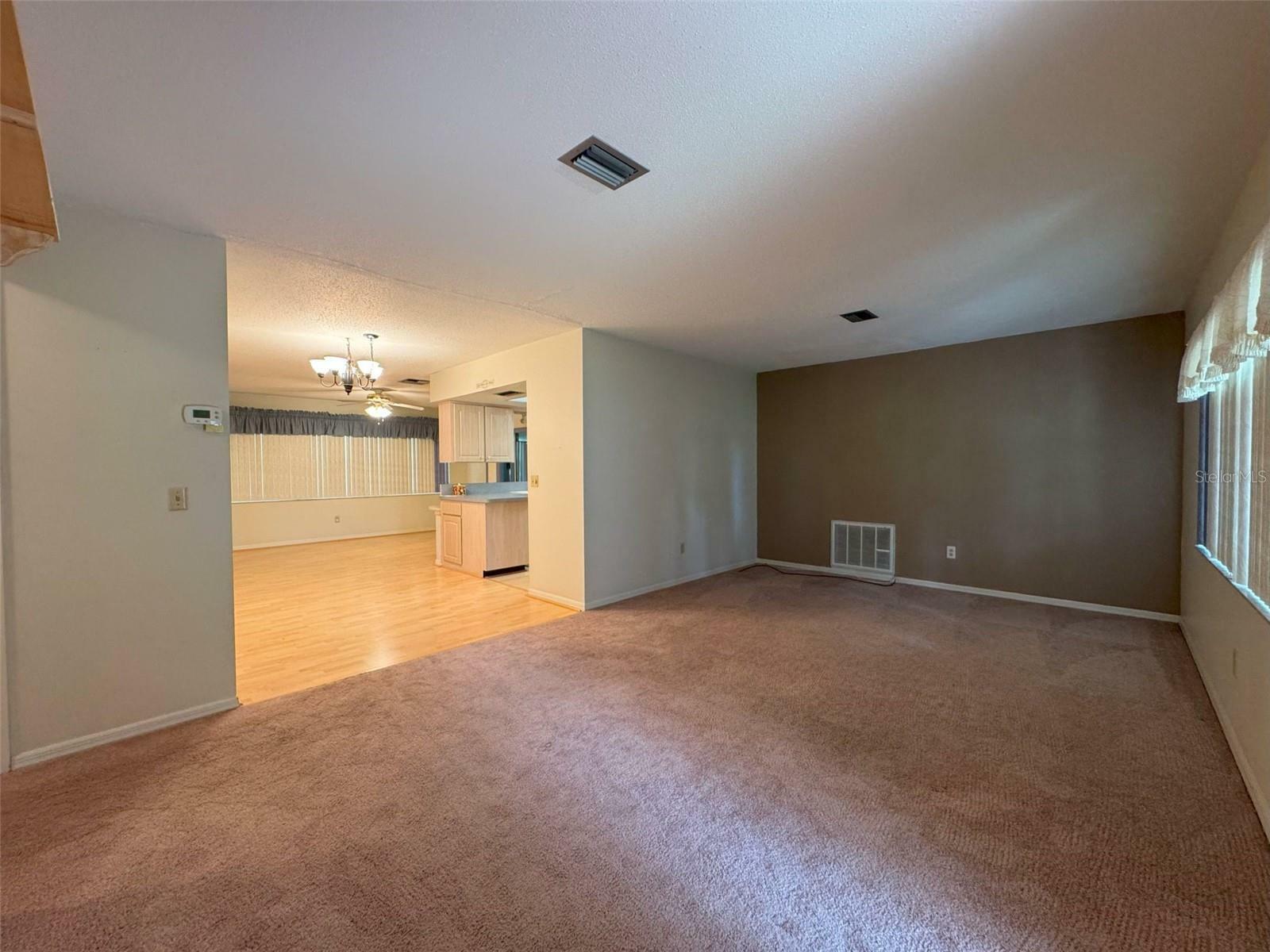 Property Photo: 1050 Bloomfield Drive FL 34453