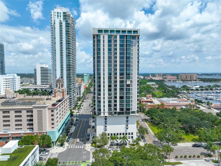 Property Photo: 1 Beach Drive SE 811 FL 33701