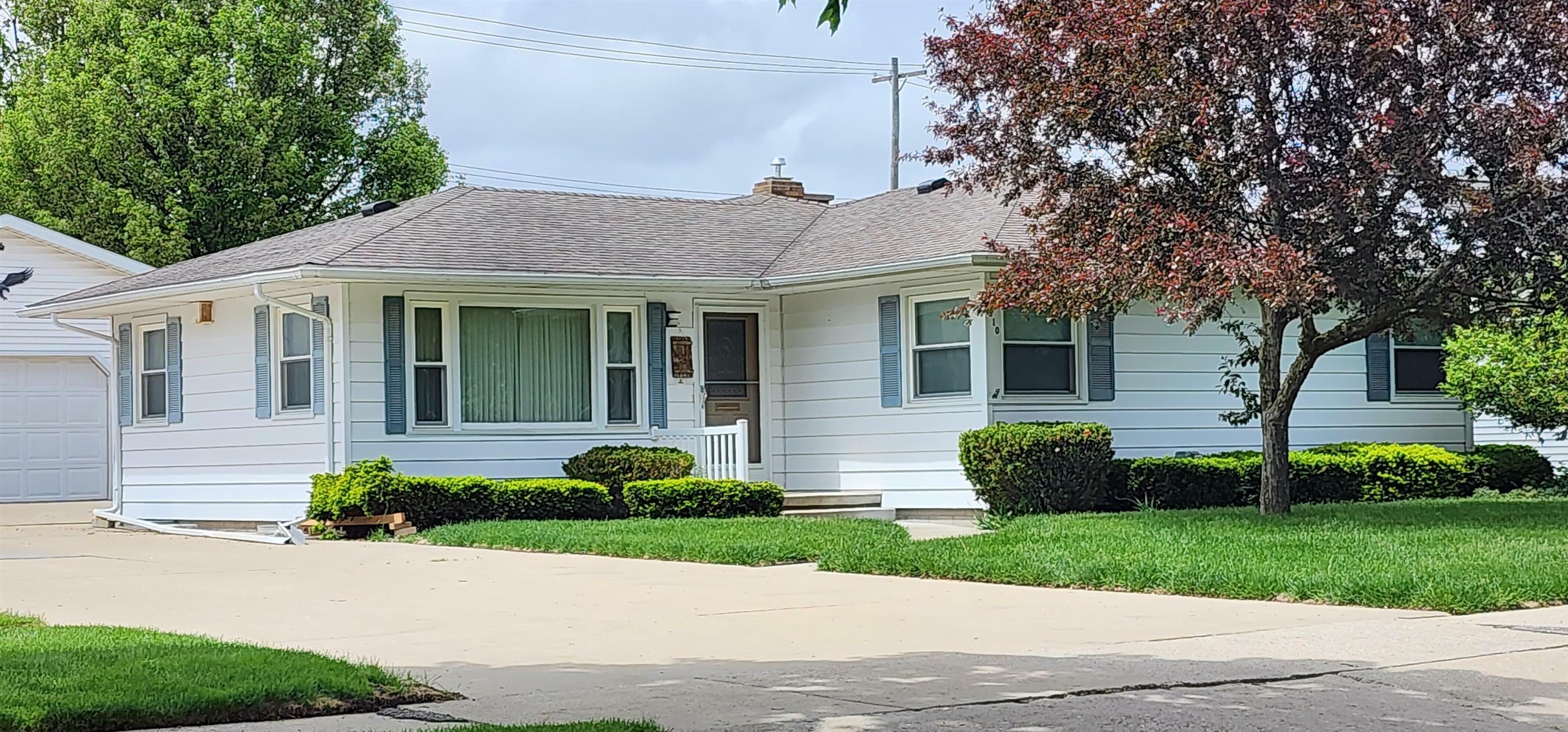 Property Photo:  2310 S Farragut Street  MI 48708 