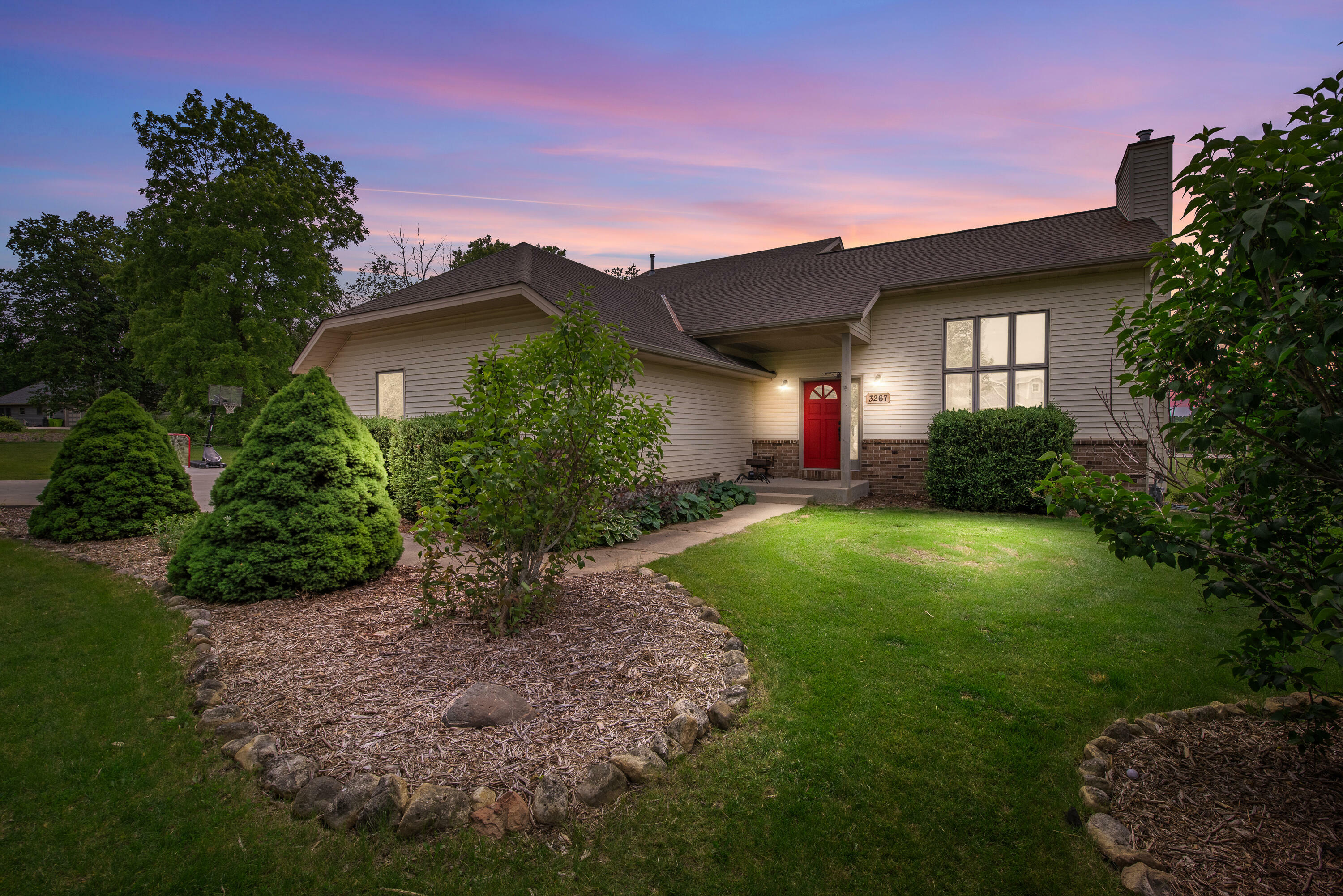 Property Photo: 3267 Conestoga Trl WI 53076
