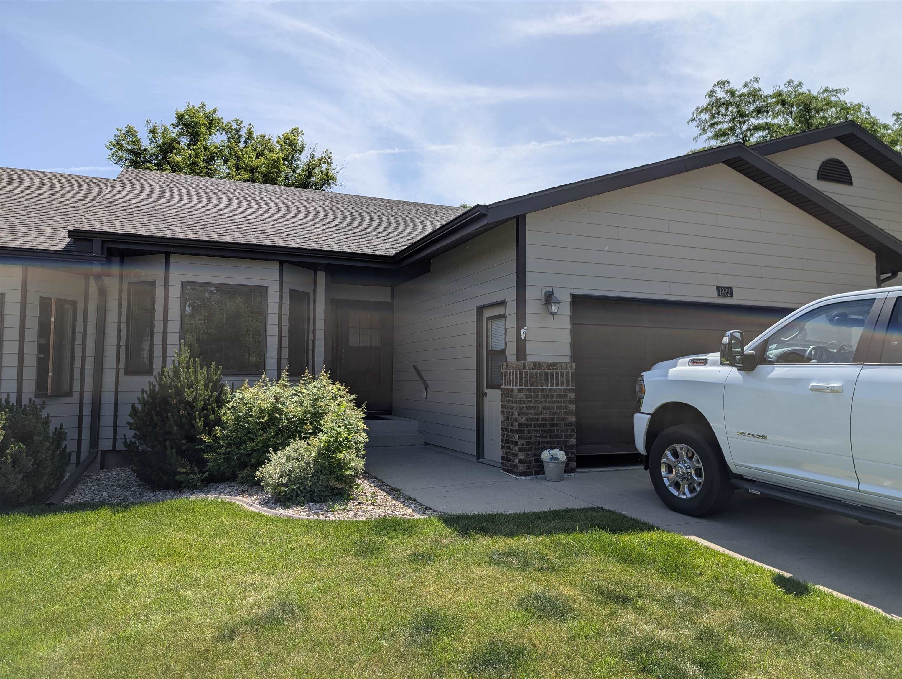 Property Photo: 1932 Baldwin Street SD 57785
