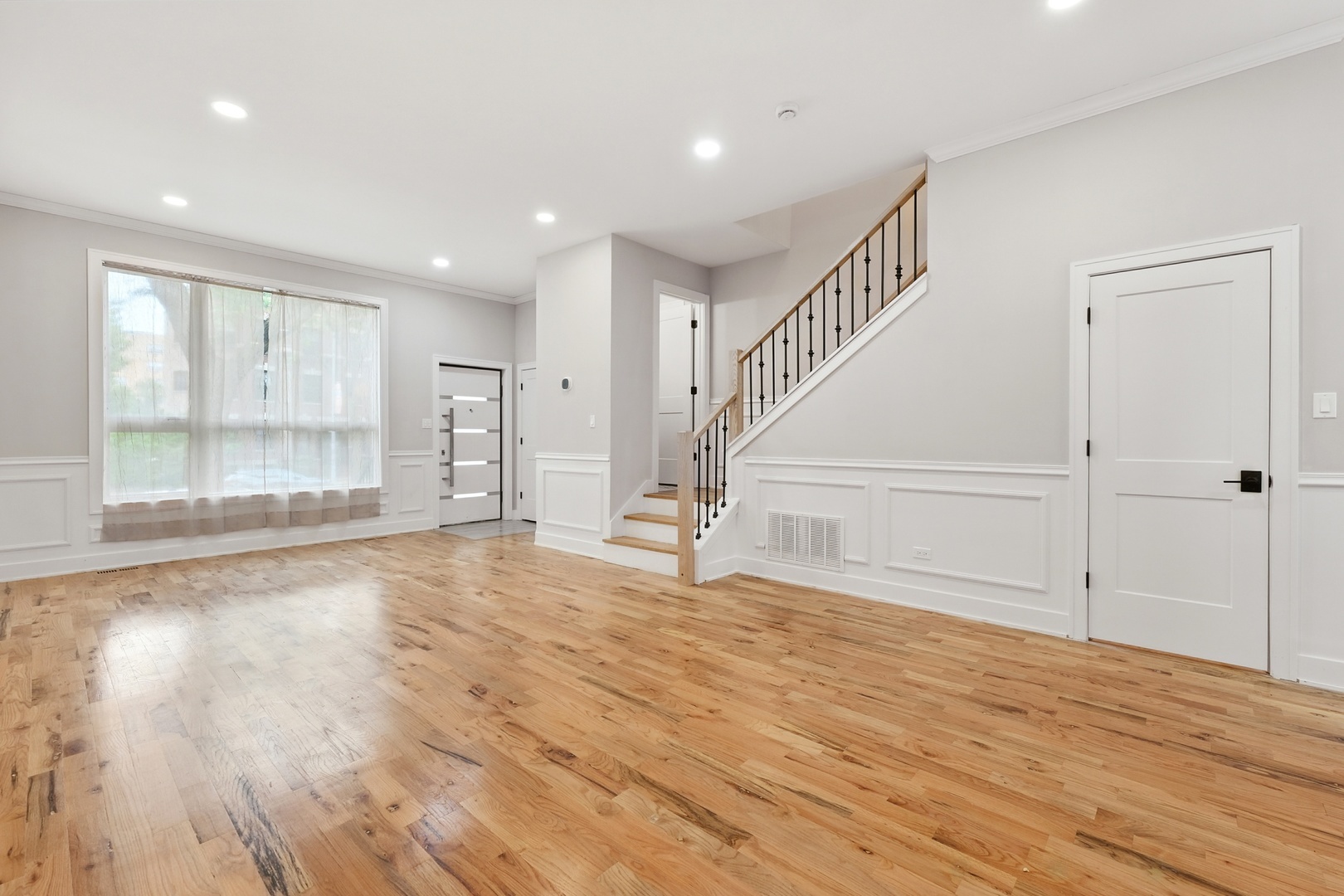 Property Photo: 5032 S Michigan Avenue IL 60615