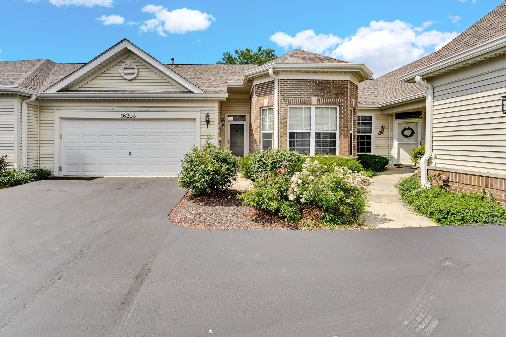 Property Photo: 16203 Powderhorn Lake Way IL 60403