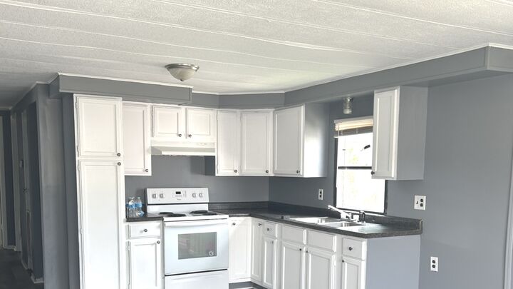 Property Photo: 4001 E 134th Street 18 IL 60633