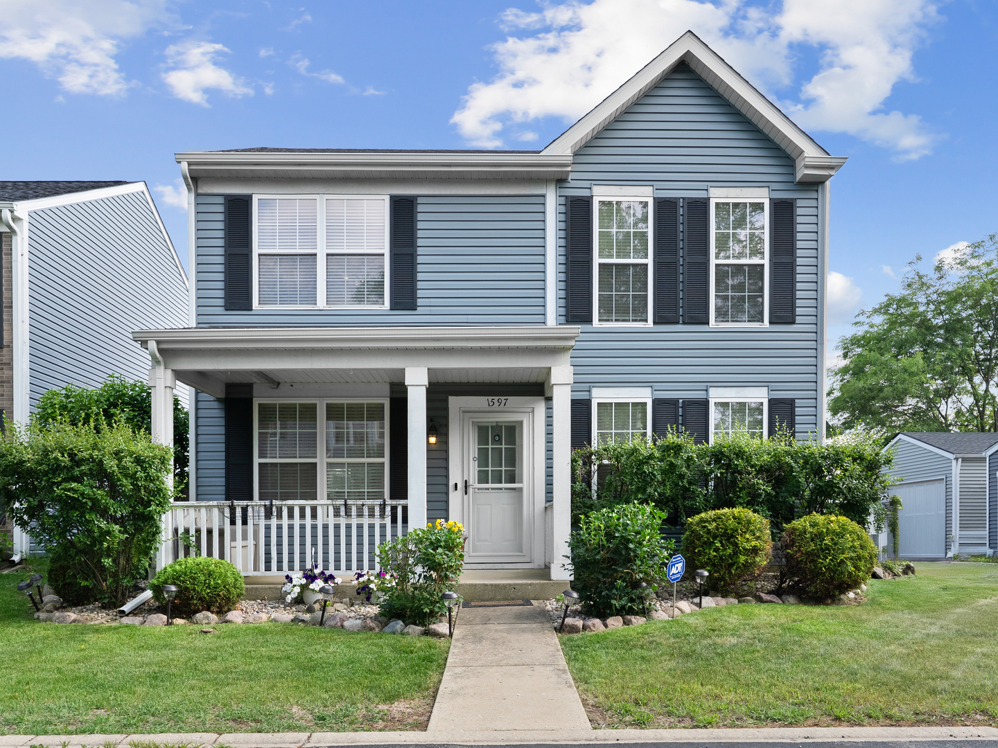 Property Photo: 1597 Plum Tree Lane IL 60504