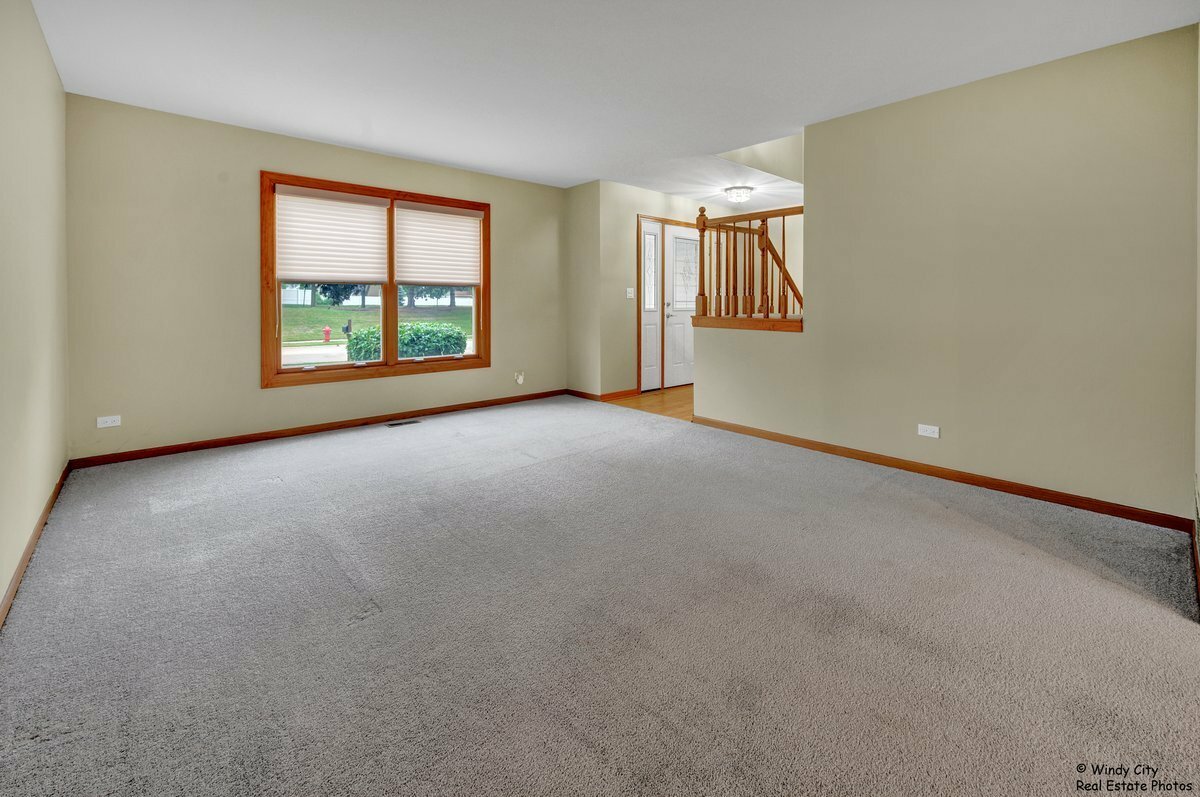 Property Photo: 646 Schooner Lane IL 60007