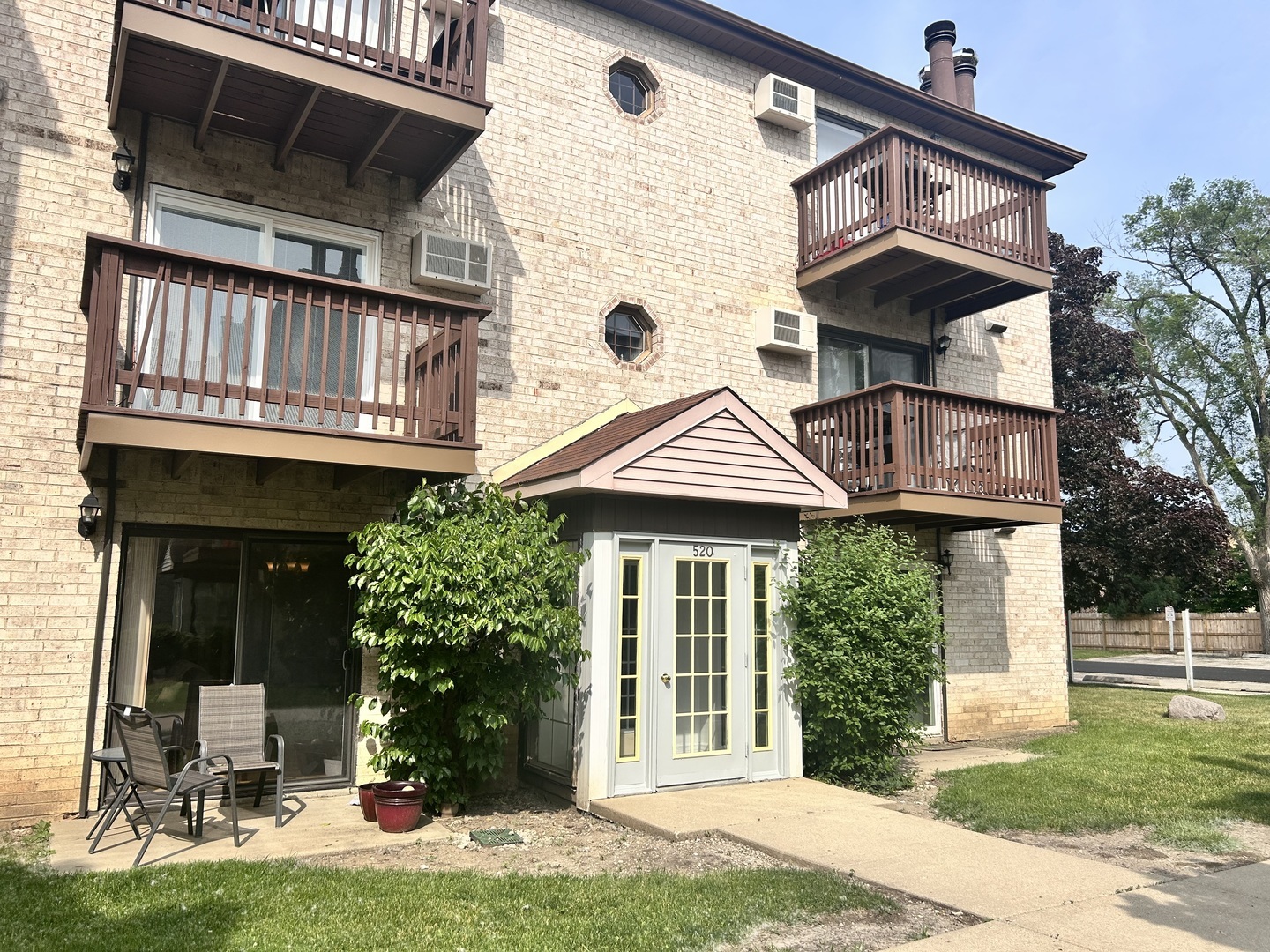 520 E Spruce Drive 1A  Palatine IL 60074 photo
