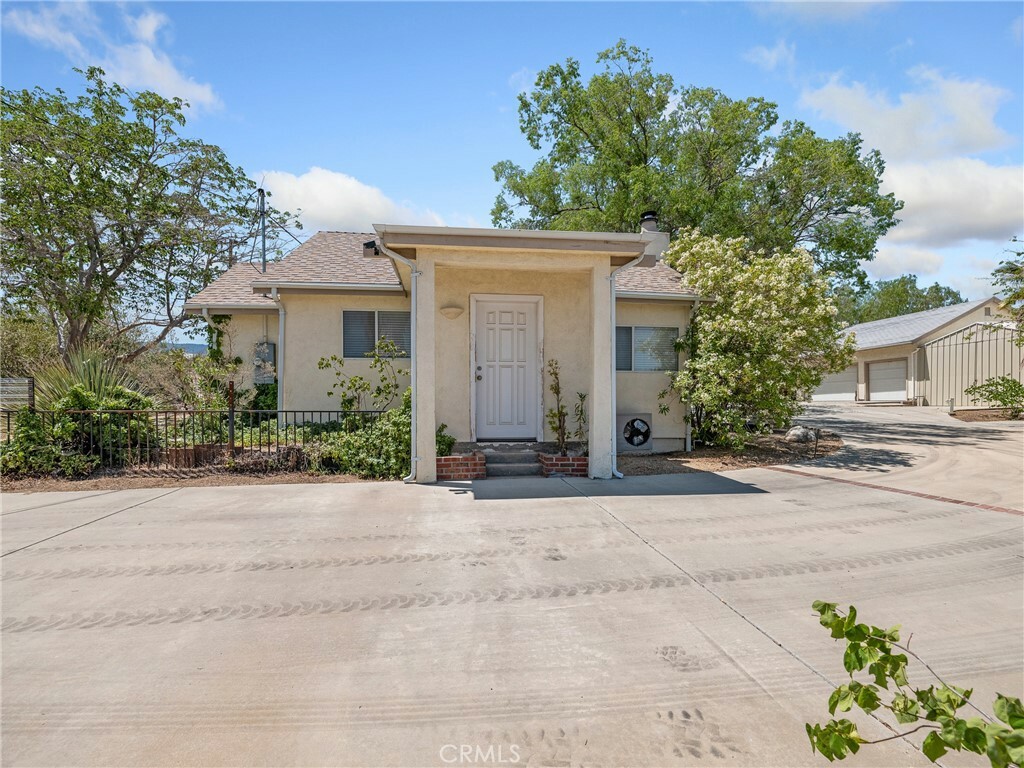 Property Photo: 31709 213th Street E CA 93544