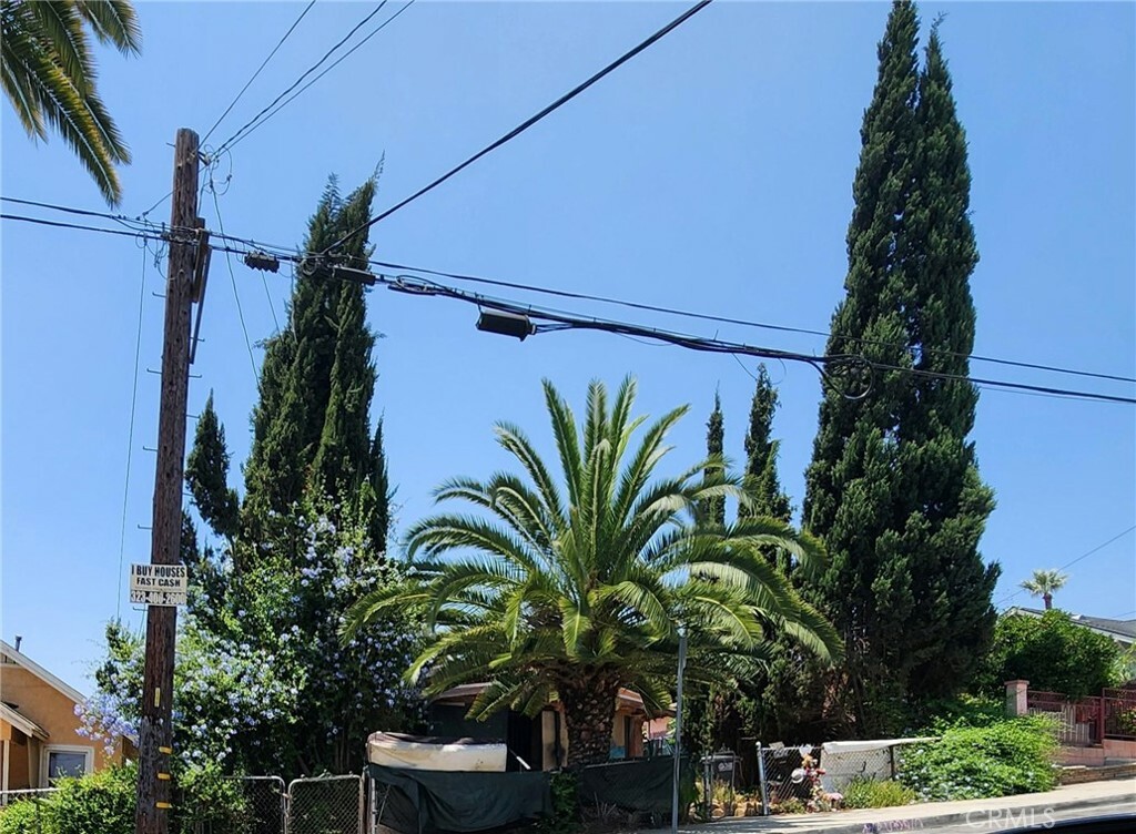 Property Photo: 503 N Rowan CA 90063