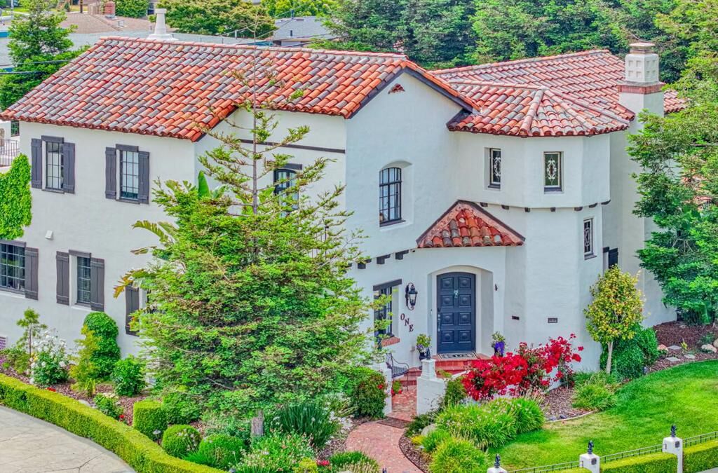 Property Photo:  1 Santa Lucia Avenue  CA 93901 