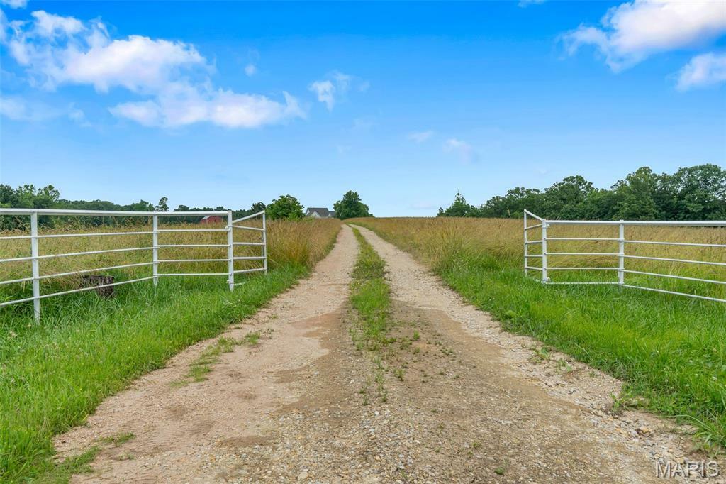 Property Photo: 8451 Red Oak Rd. MO 63037