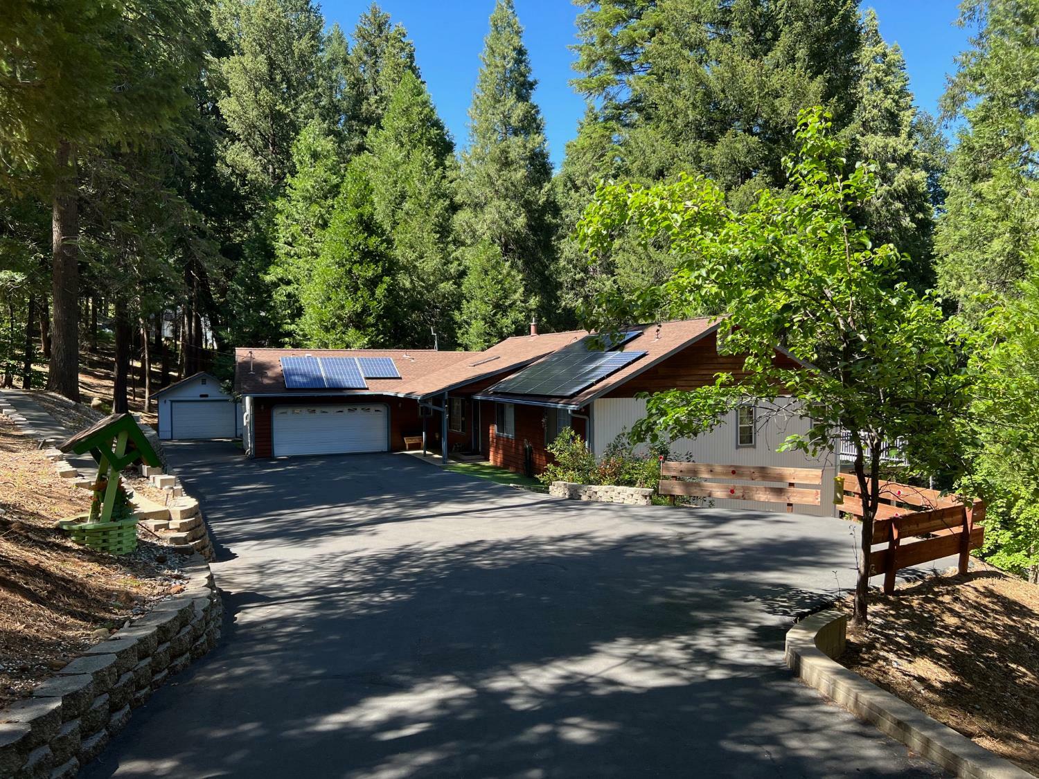 Property Photo: 4483 Jenkinson Circle CA 95726