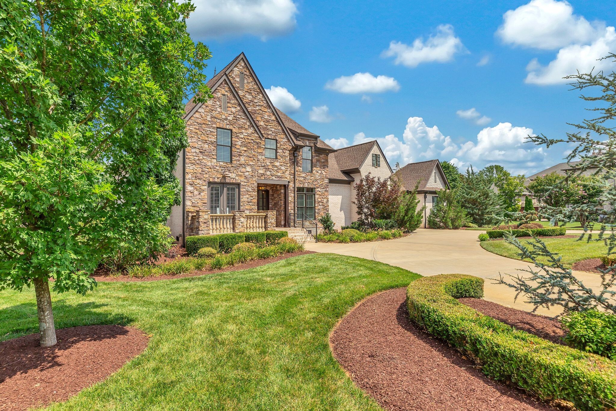 Property Photo: 1430 Avellino Cir TN 37130
