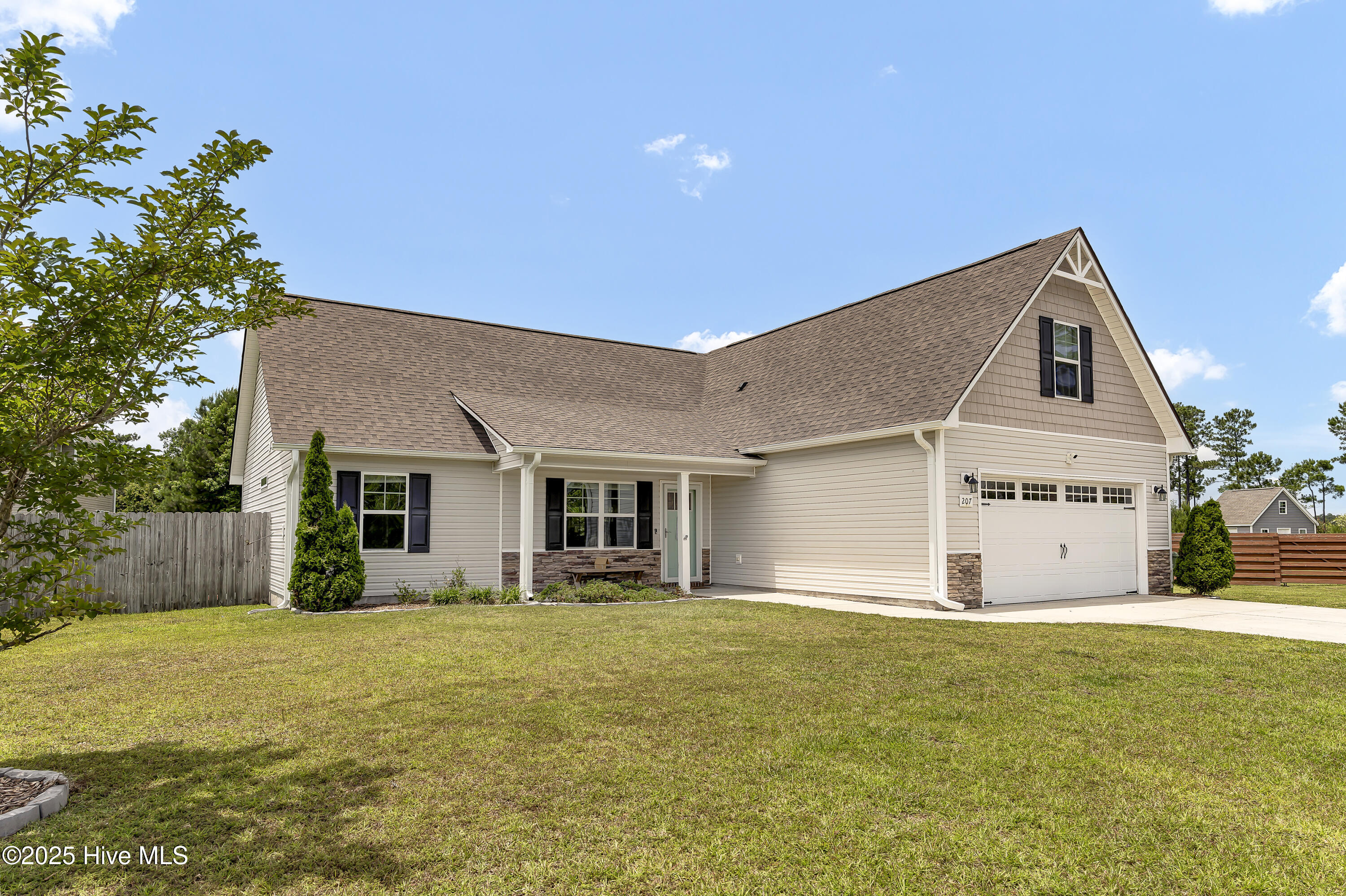 Property Photo:  207 Misty Cove Court  NC 28460 