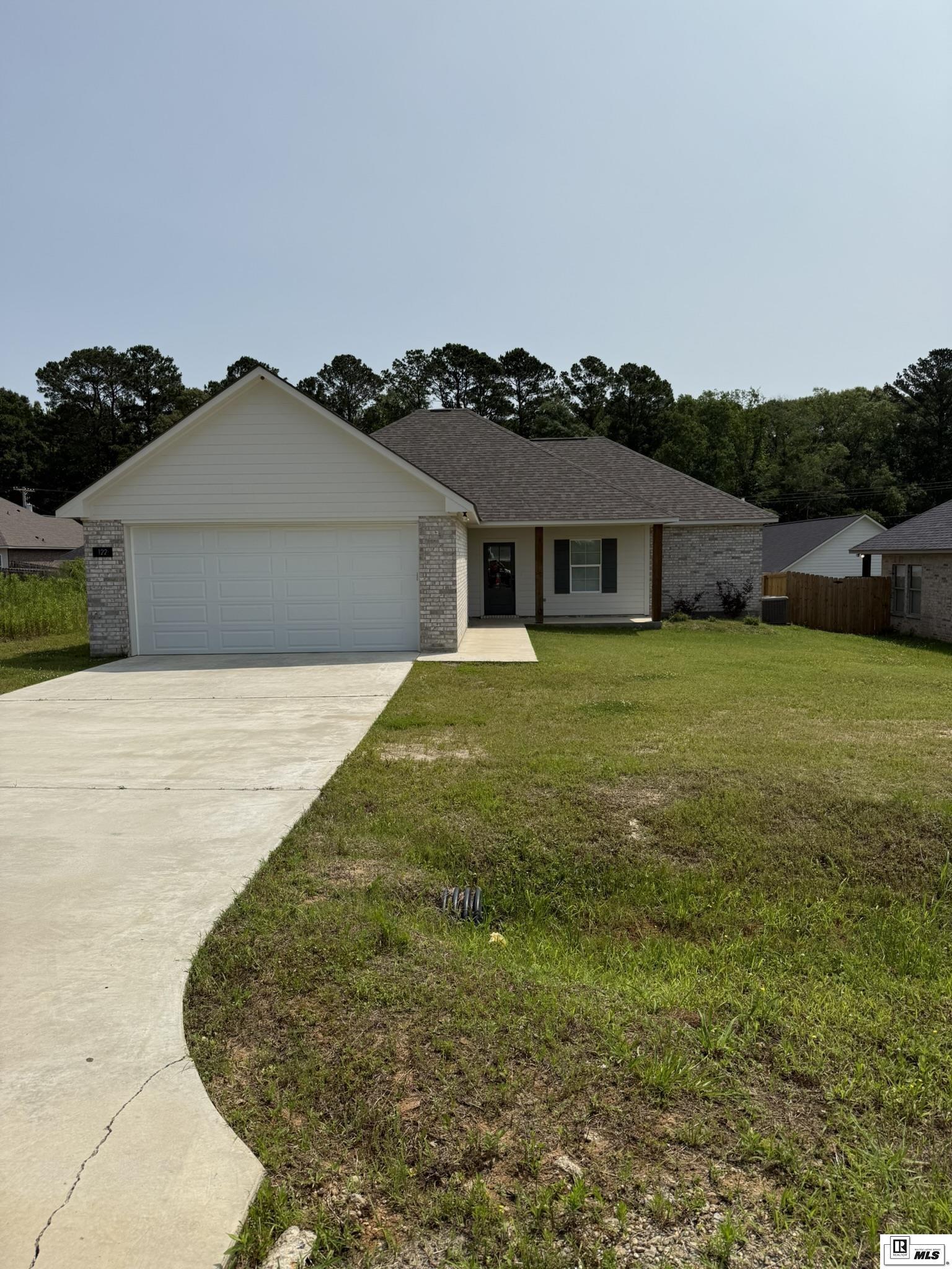 Property Photo: 122 Alder Place LA 71270