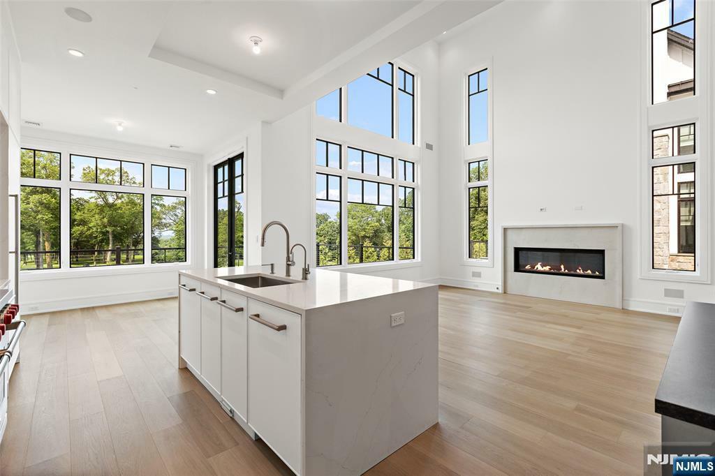 Property Photo: 11 Stone Bridge Court NJ 07627