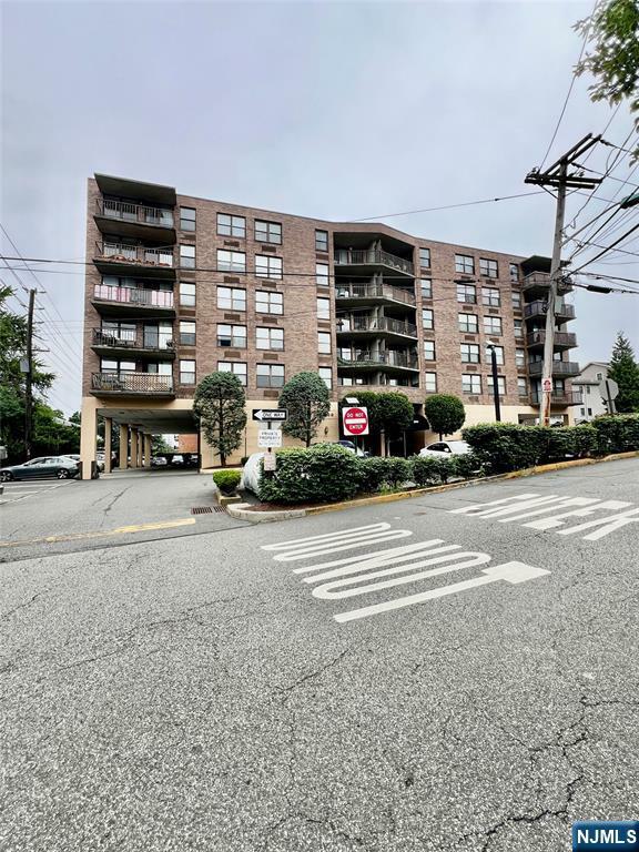 Property Photo: 200 Division Street 5J NJ 07010