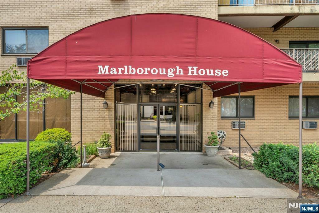 Property Photo:  44 S Main Street 3C  NJ 07644 