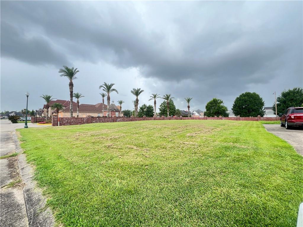 Property Photo:  5083 W Saint Andrews Circle  LA 70128 