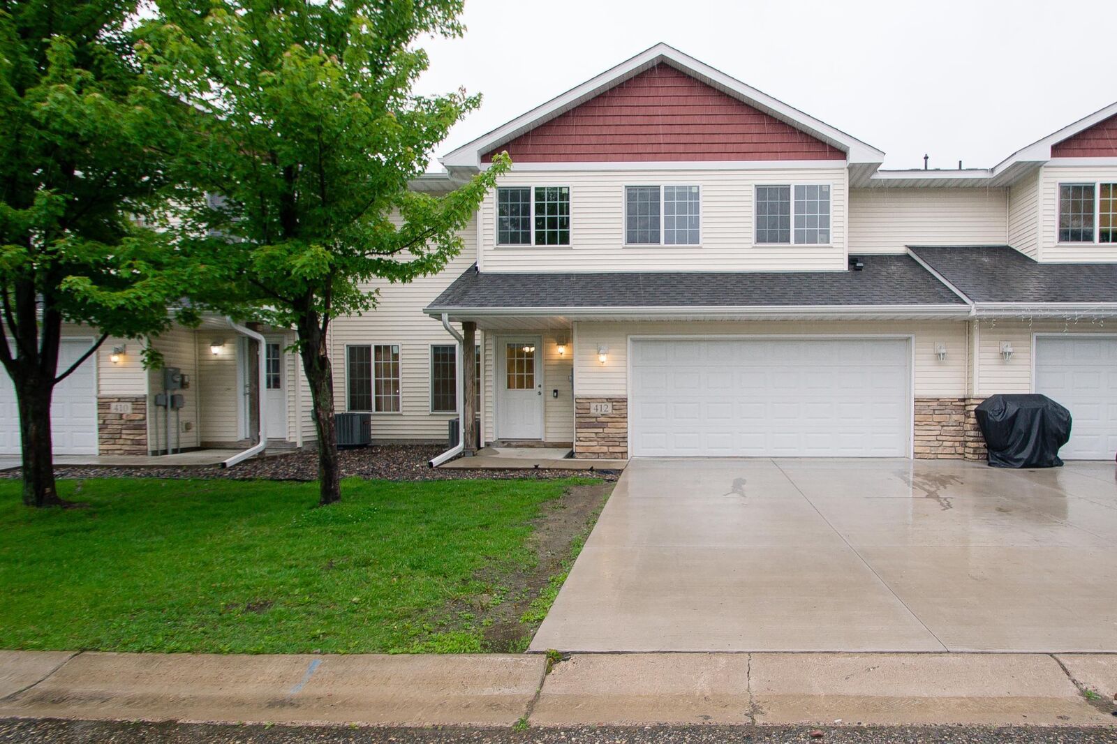 Property Photo:  412 Cedar Place  MN 55358 