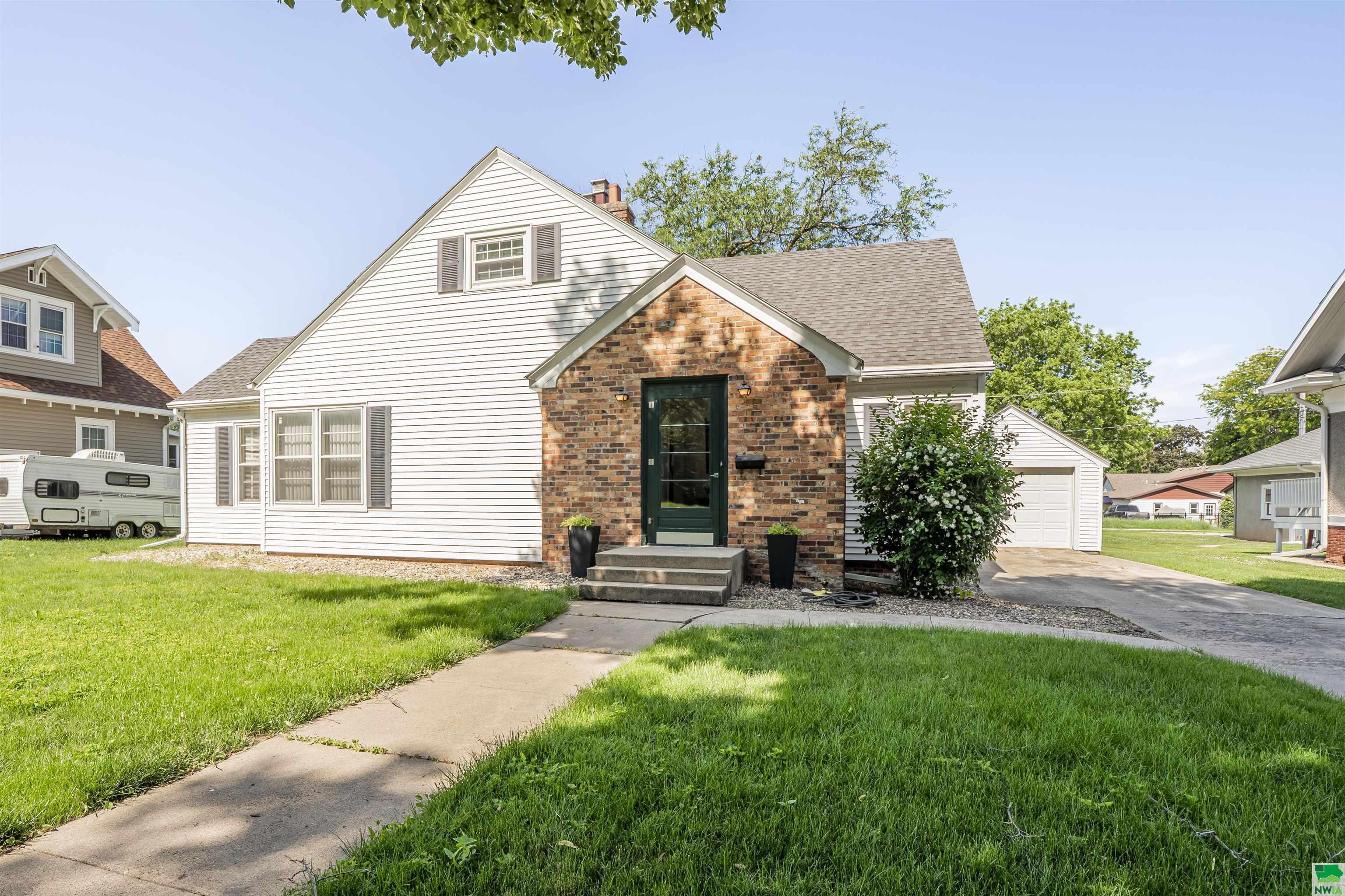 Property Photo: 515 1st Ave SW IA 51031