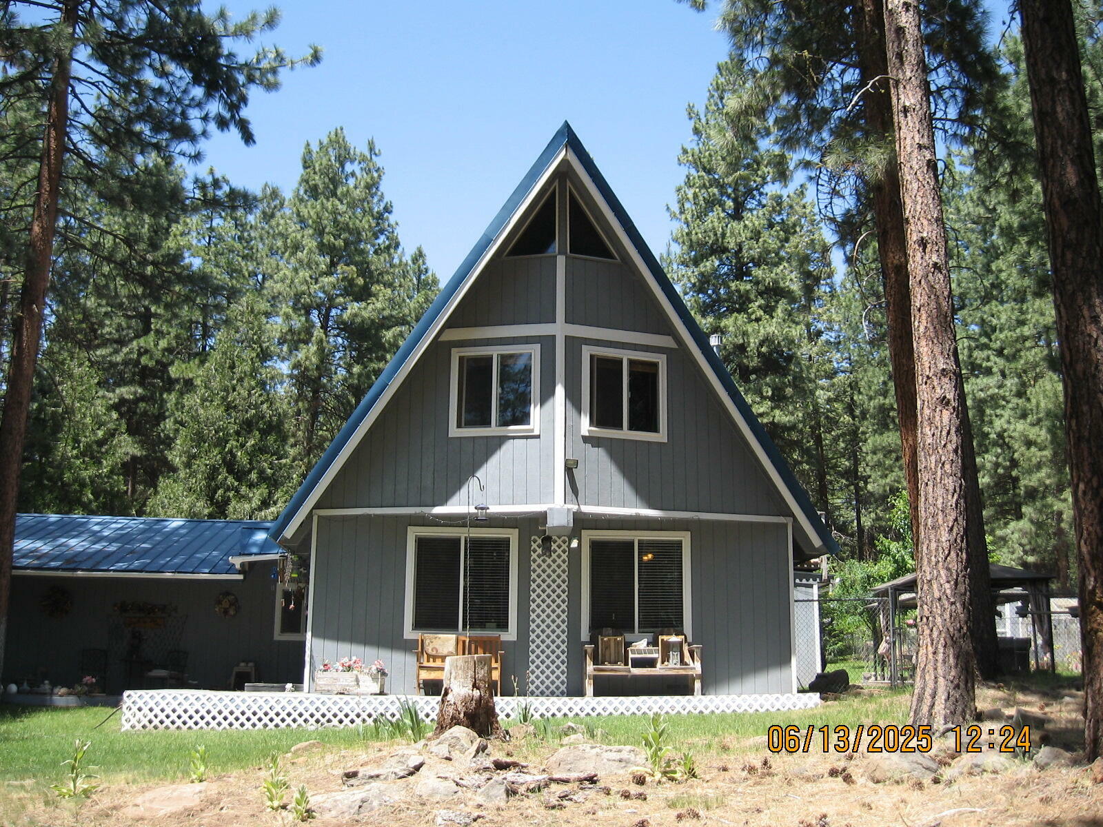 Property Photo: 17007 Camp Day Lane OR 97601