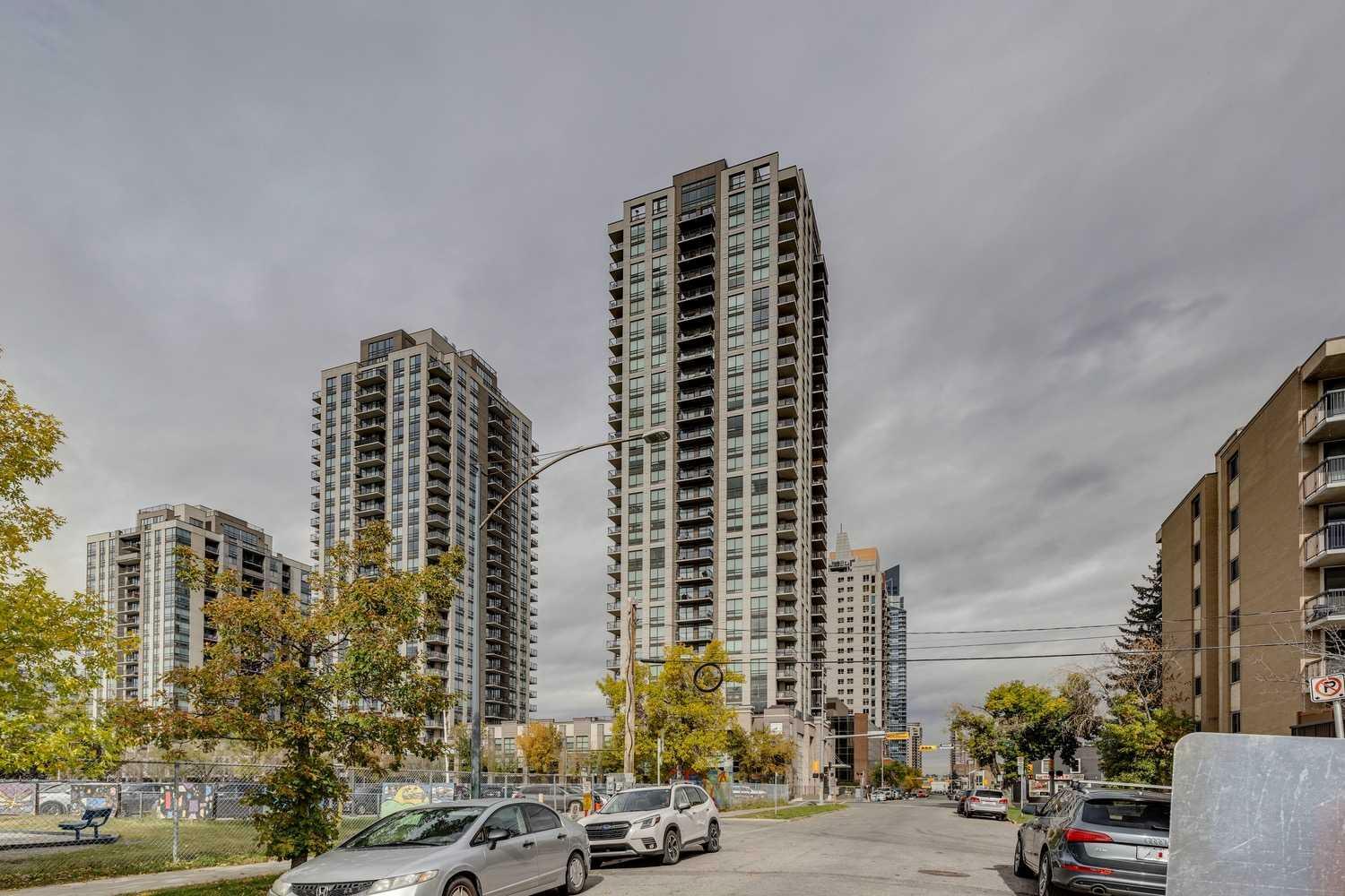 Property Photo: 1111 10 Street SW 1404 AB T2R 1E3