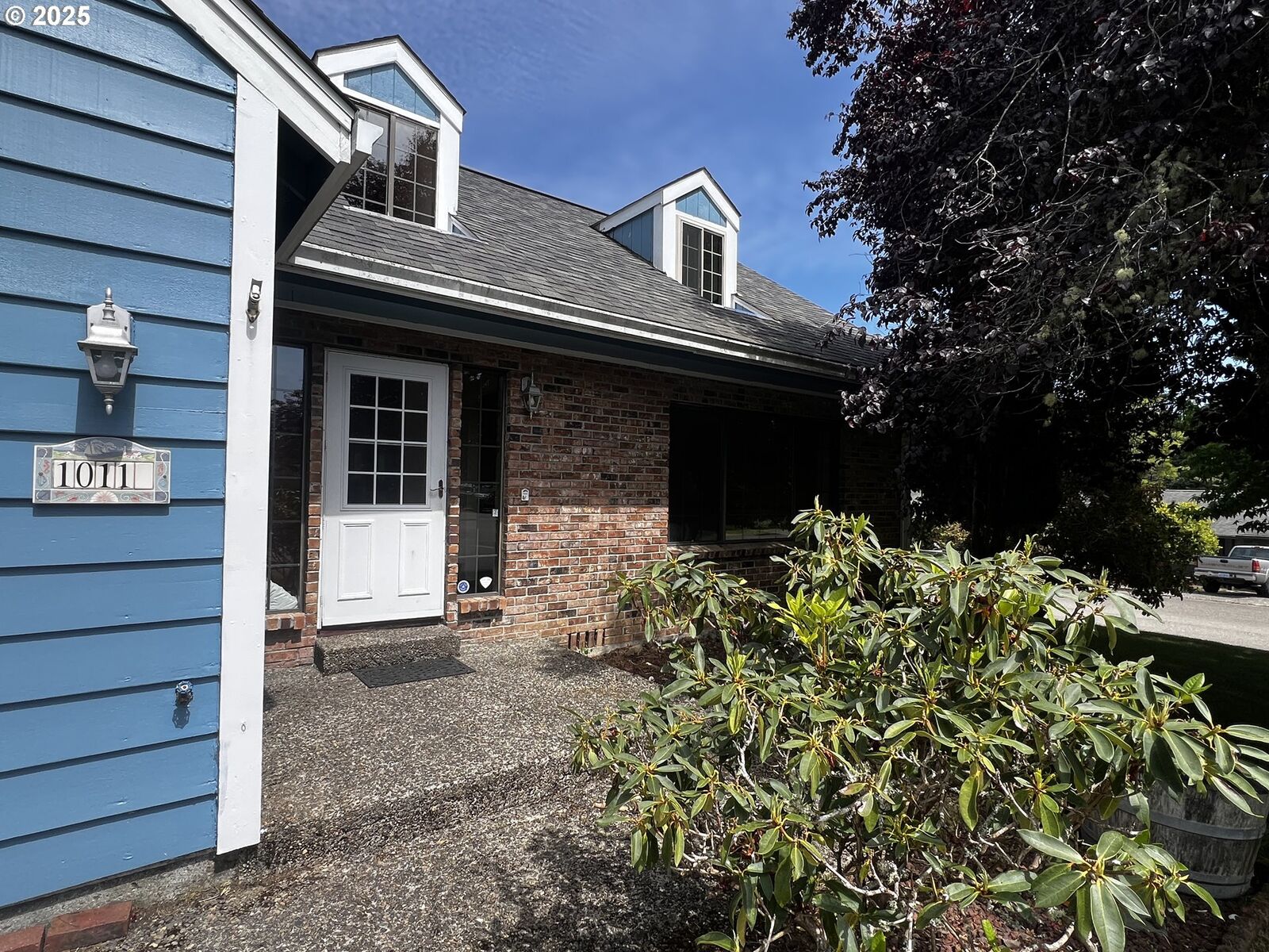 Property Photo:  1011 Heather Ct  OR 97467 