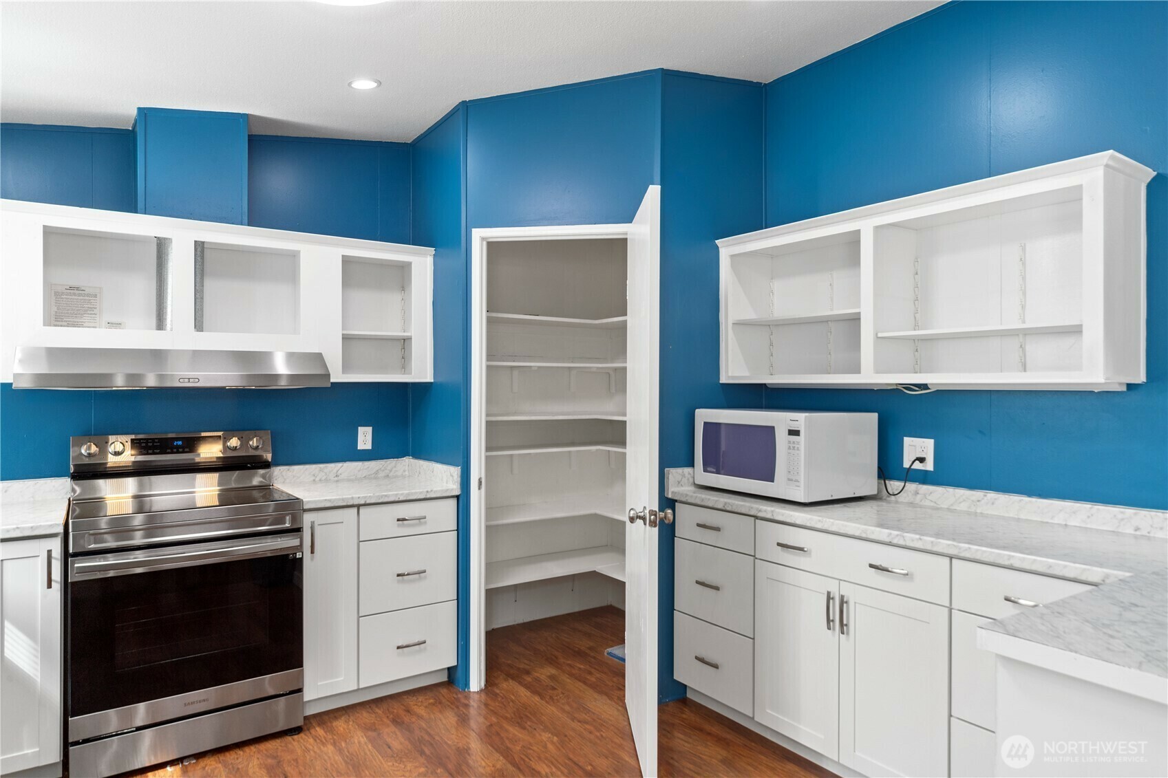 Property Photo: 1010 NW Mahogany Lane WA 98383