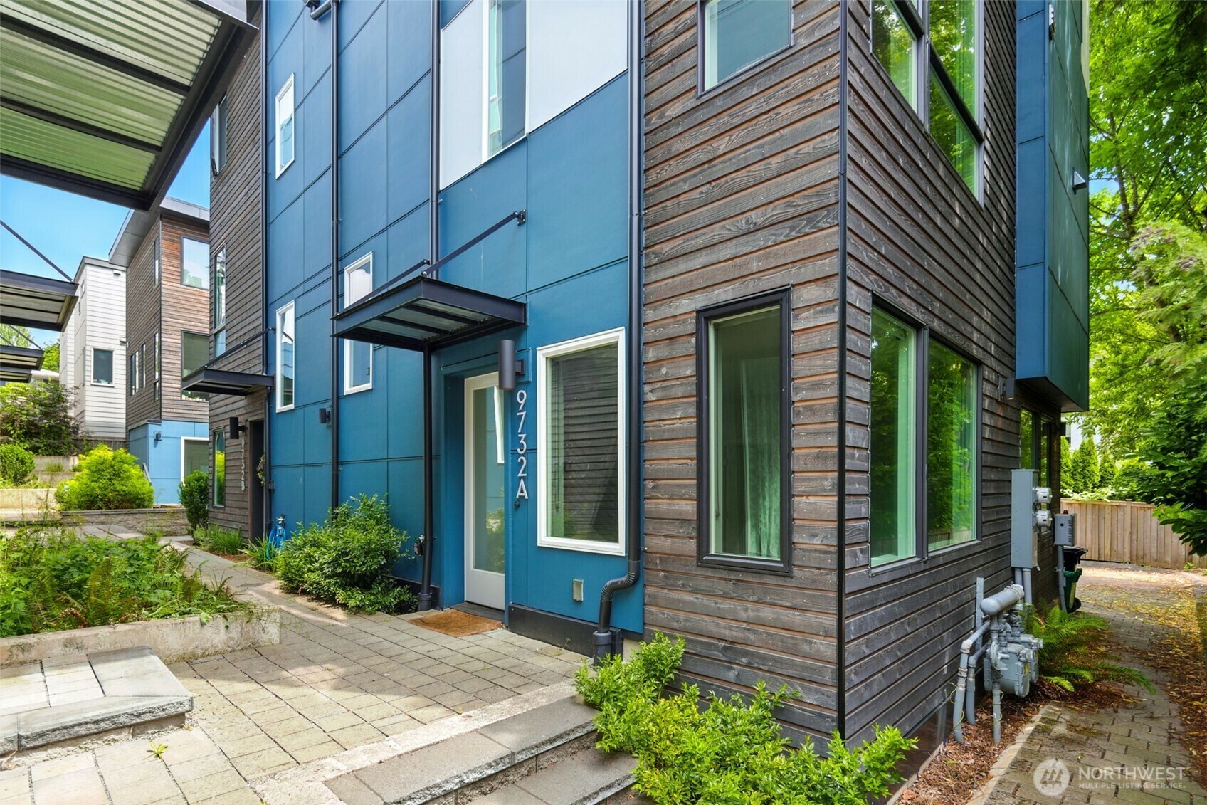 Property Photo:  9732  Woodlawn Avenue N A  WA 98103 