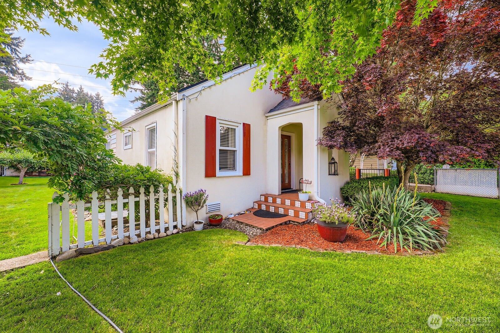 Property Photo: 8112 Florida Drive WA 98203