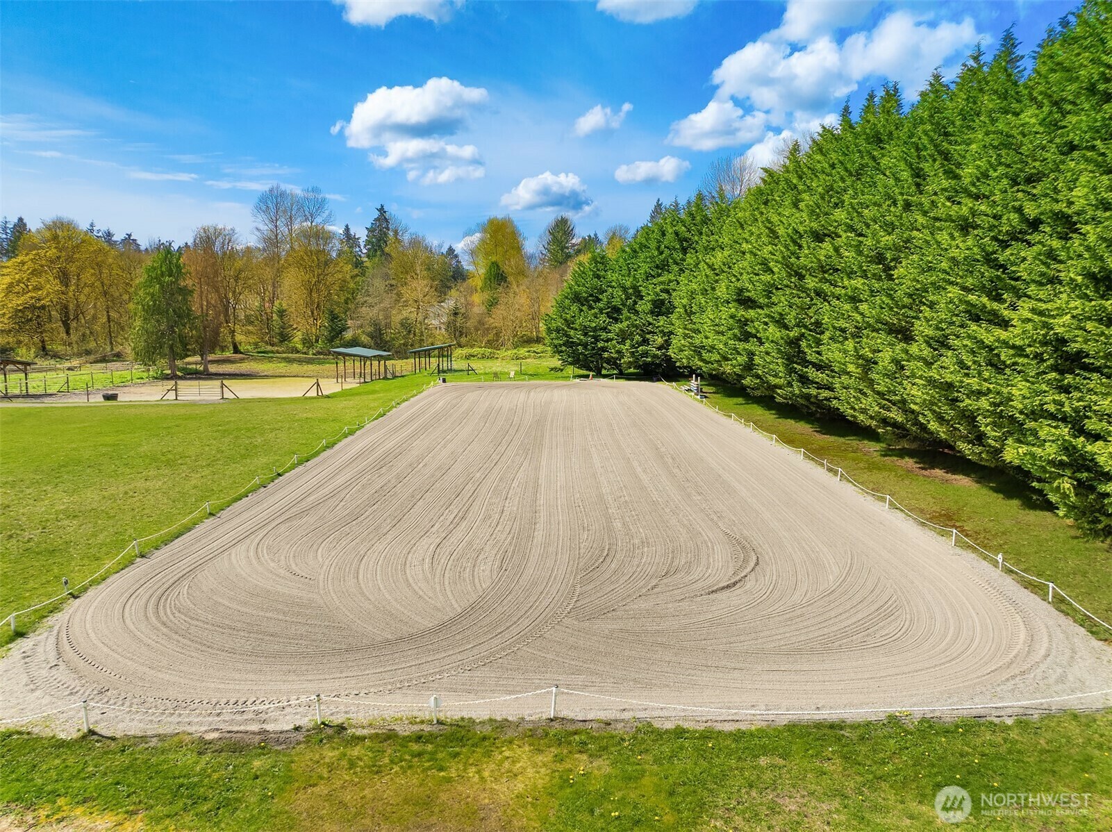 Property Photo: 19011 176th Avenue NE WA 98072