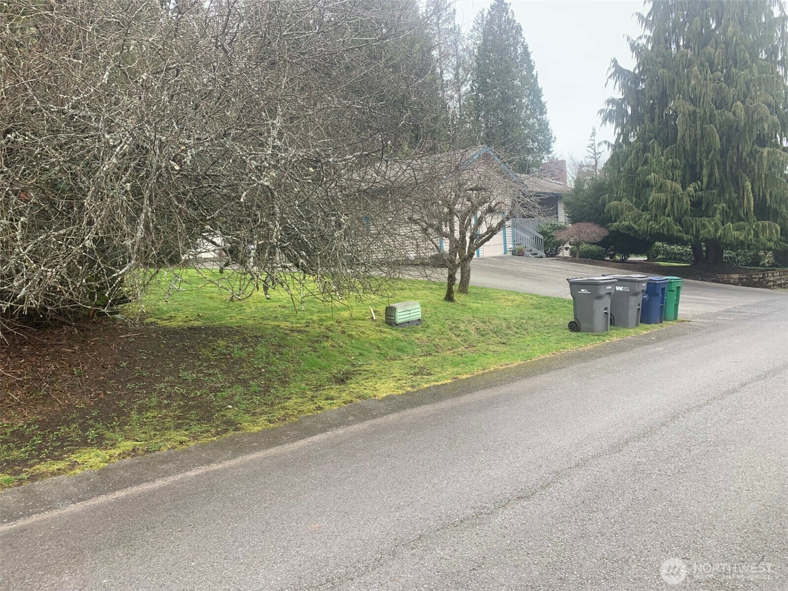 Property Photo: 7503 152nd Avenue NE WA 98052
