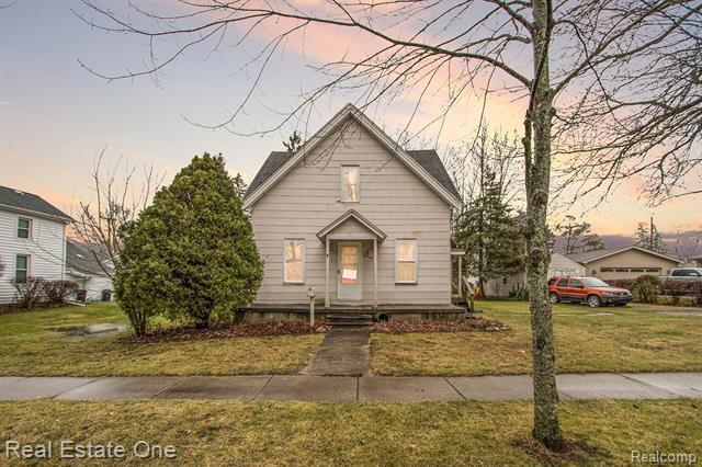 Property Photo: 35930 Washington Street MI 48062