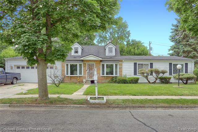 Property Photo: 637 Arthur Avenue MI 48341