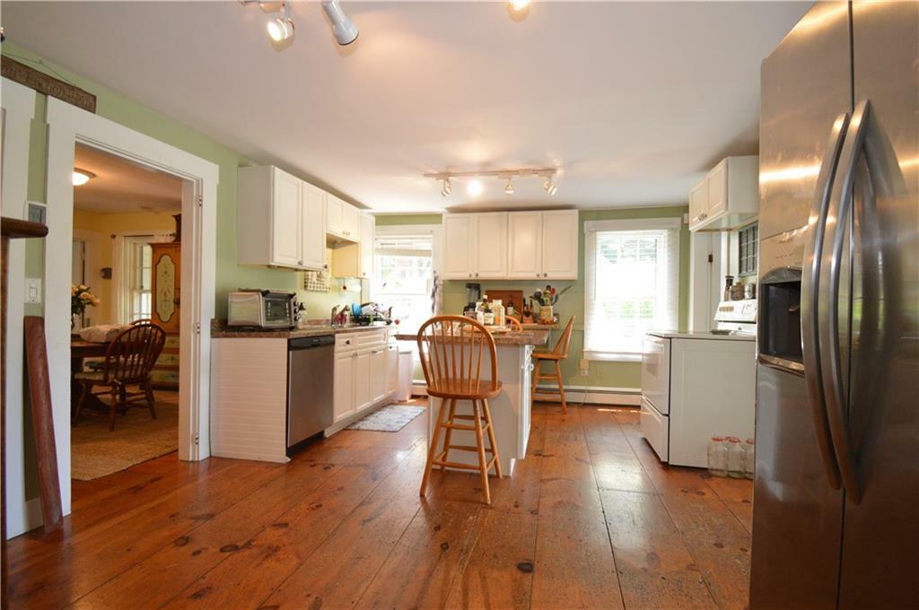 Property Photo: 1028 East Main Road RI 02871