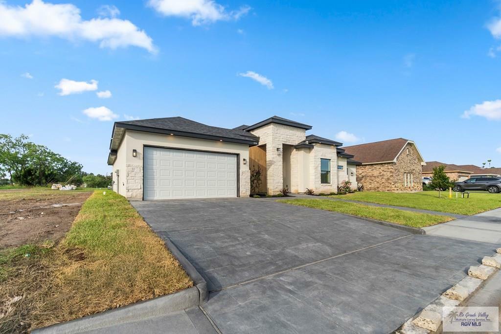 Property Photo: 1114 Knotty Pine Ln TX 78552