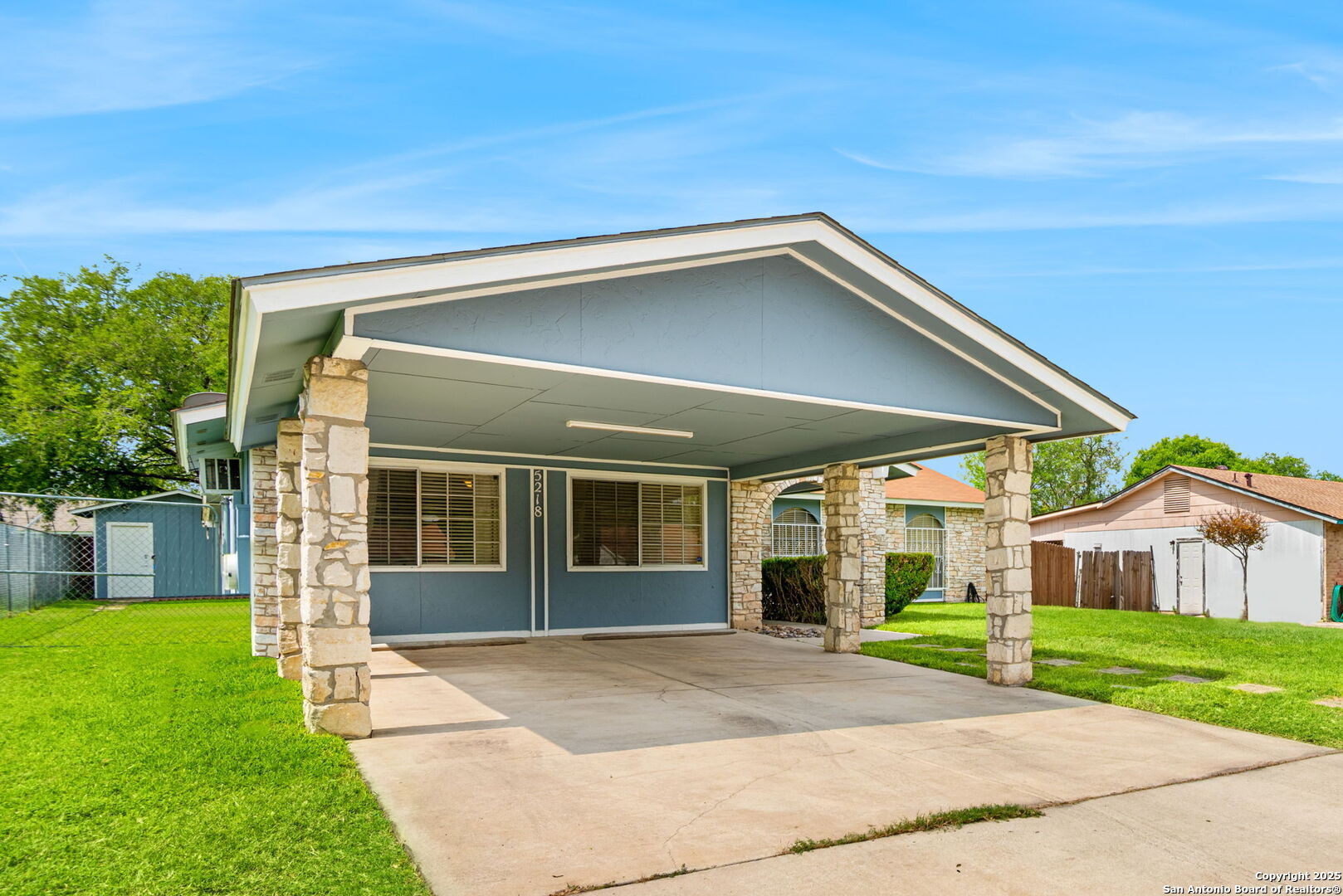 Property Photo: 5218 Ivanhoe TX 78228