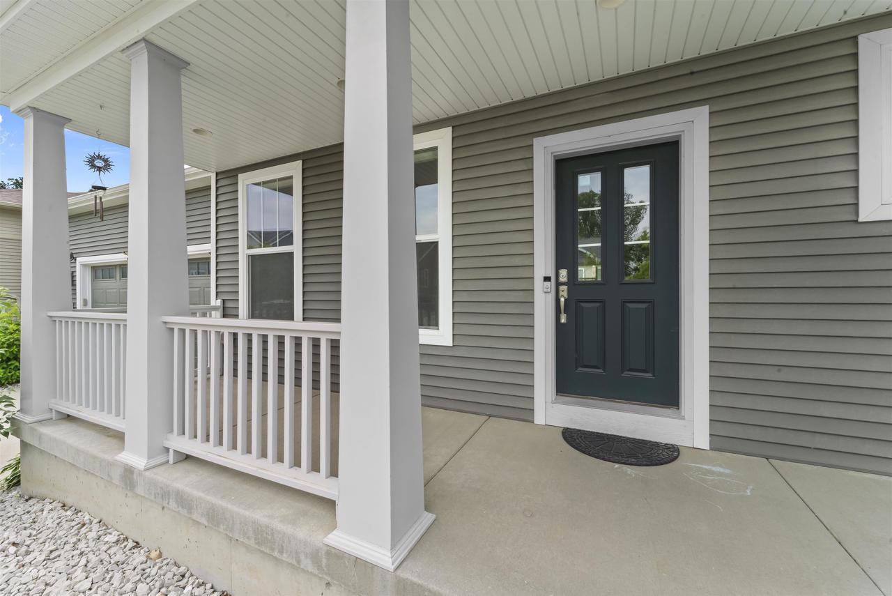 Property Photo: 5811 Levitan Lane WI 53718