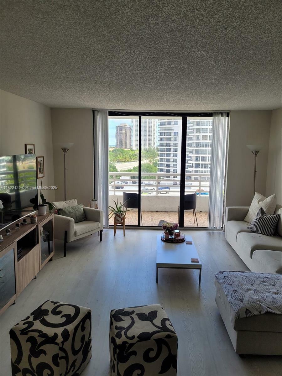 Property Photo:  3300 NE 192nd St 1008  FL 33180 