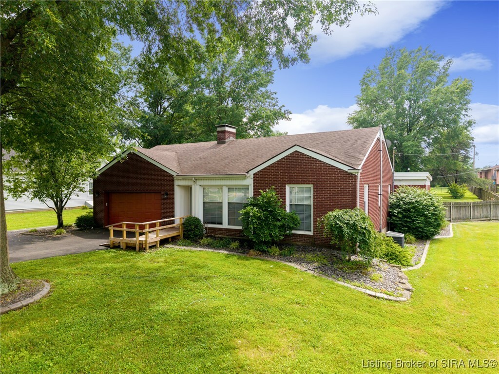 Property Photo:  1407 Slate Run Road  IN 47150 