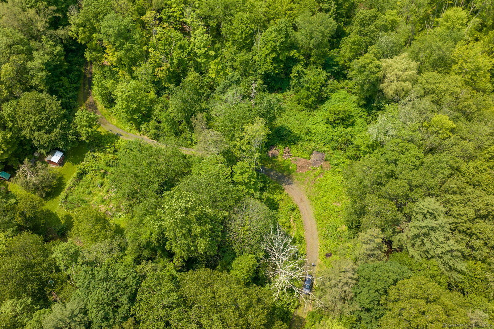 Property Photo: 600 Edgewood Road CT 06037