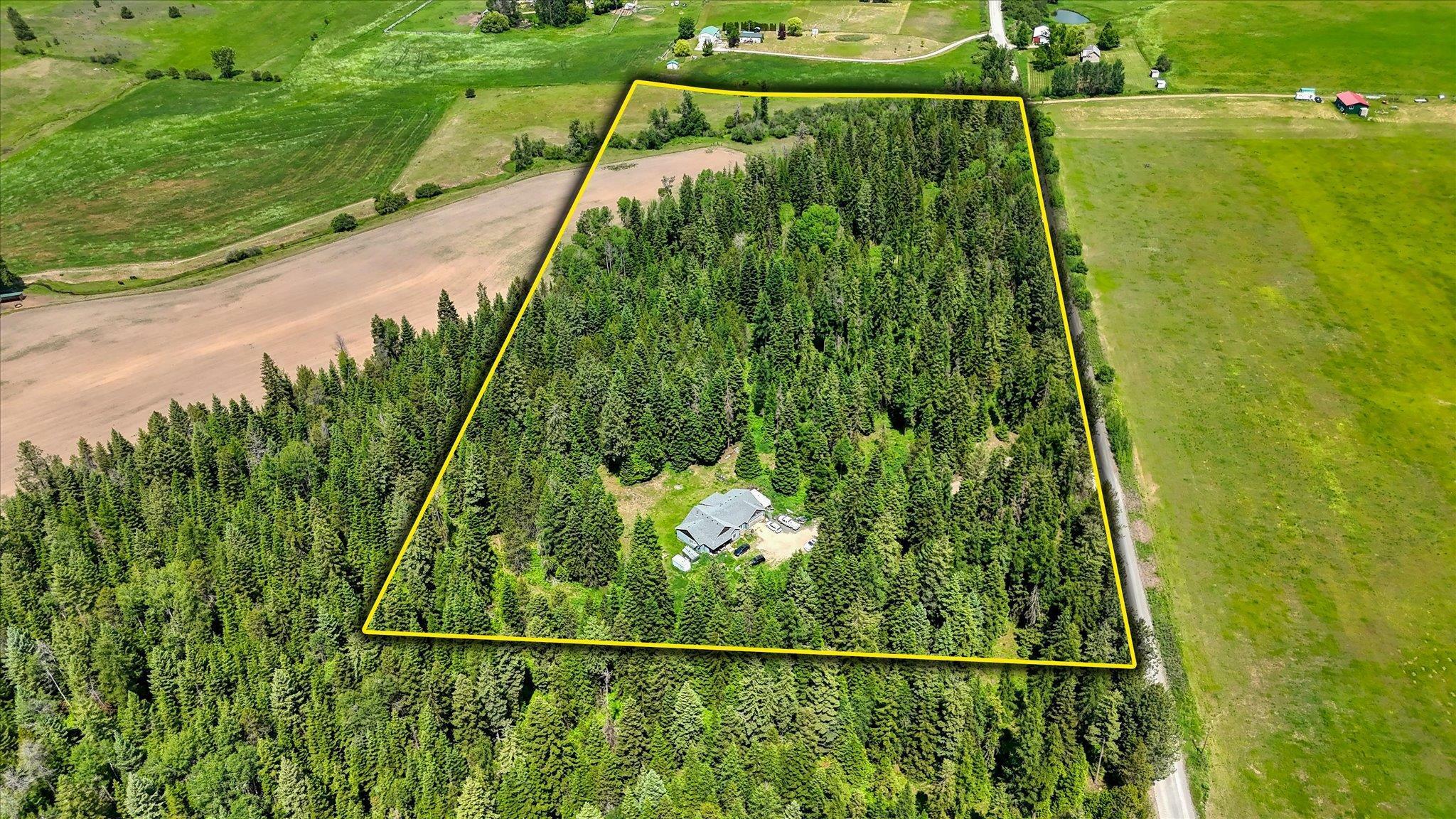 Property Photo: 41925 N Grove Rd WA 99006